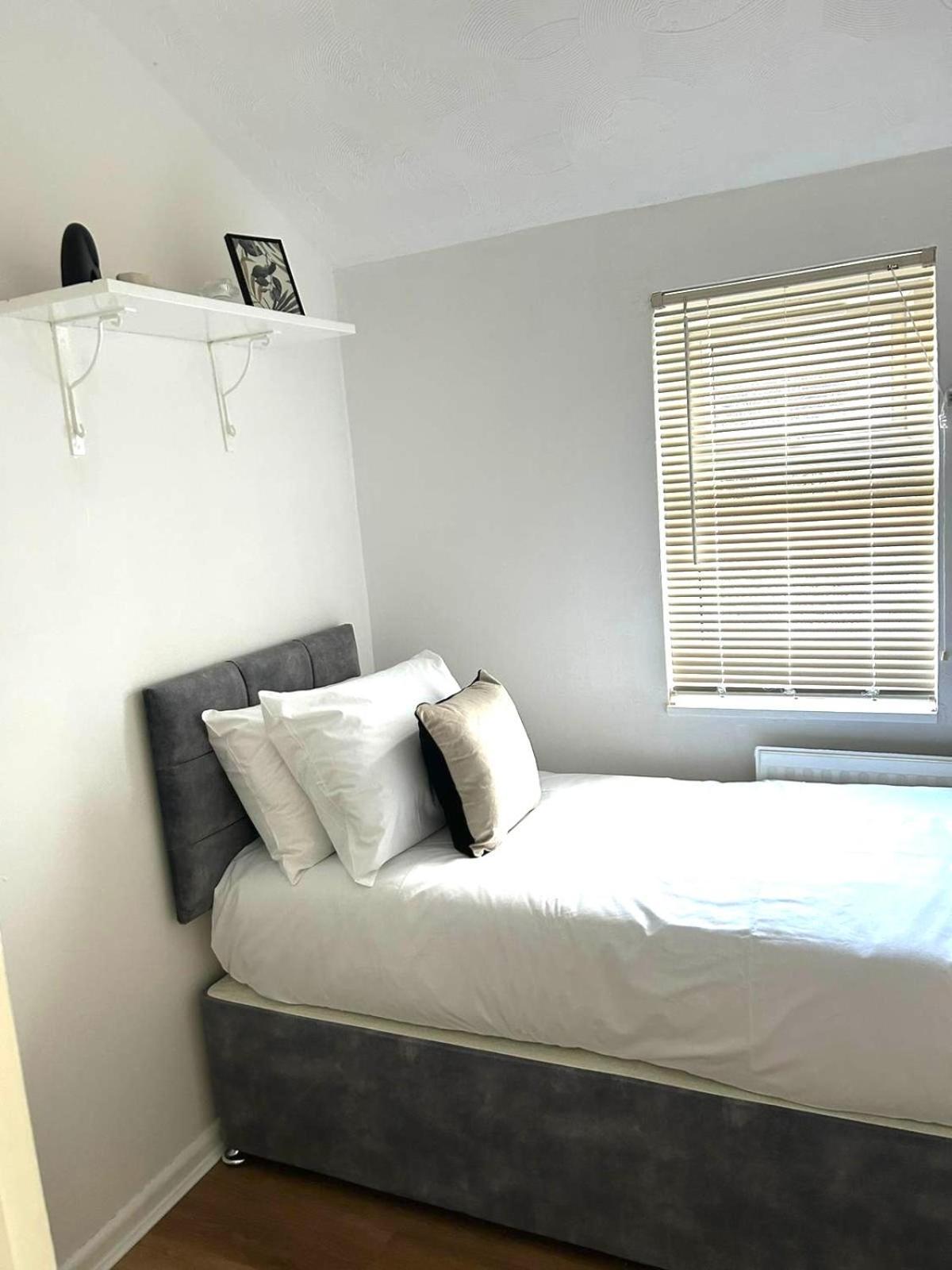 Mideyah Stays - 3 Bed Comfy House Cardiff Kültér fotó
